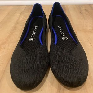 Rothys Round-Toe Flat